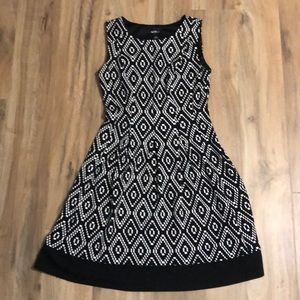 Black/white geometric a-like ALYX free size 4